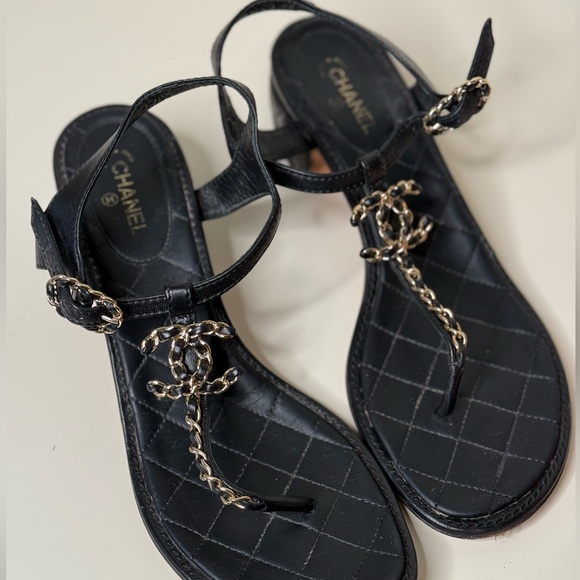 100% authentic Chanel Lambskin CC chain Sandals - Picture 2 of 9